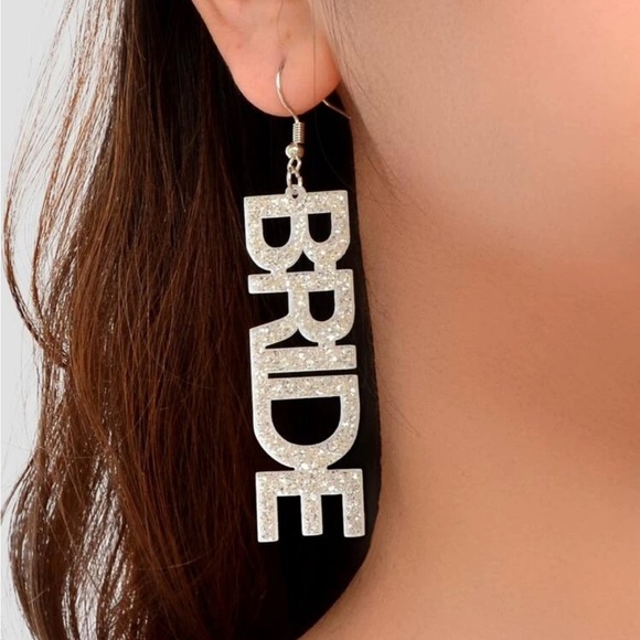 Bundle of 4 Bridal Accessories - Picture 3 of 4